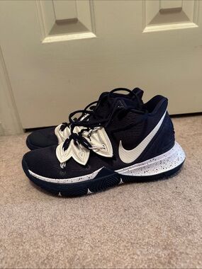 Nike Navy and White Mid-Top Kyrie 5 Basketball Shoes